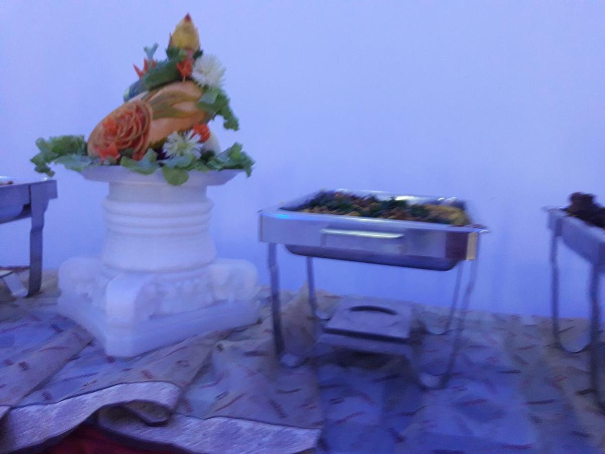 Avanya Hotel And Reception Hall Angunakolapelessa ภายนอก รูปภาพ
